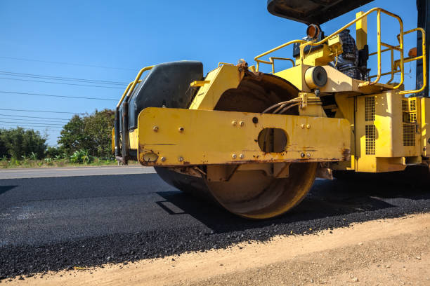 Best Driveway Paving Contractor  in Pineville, KY